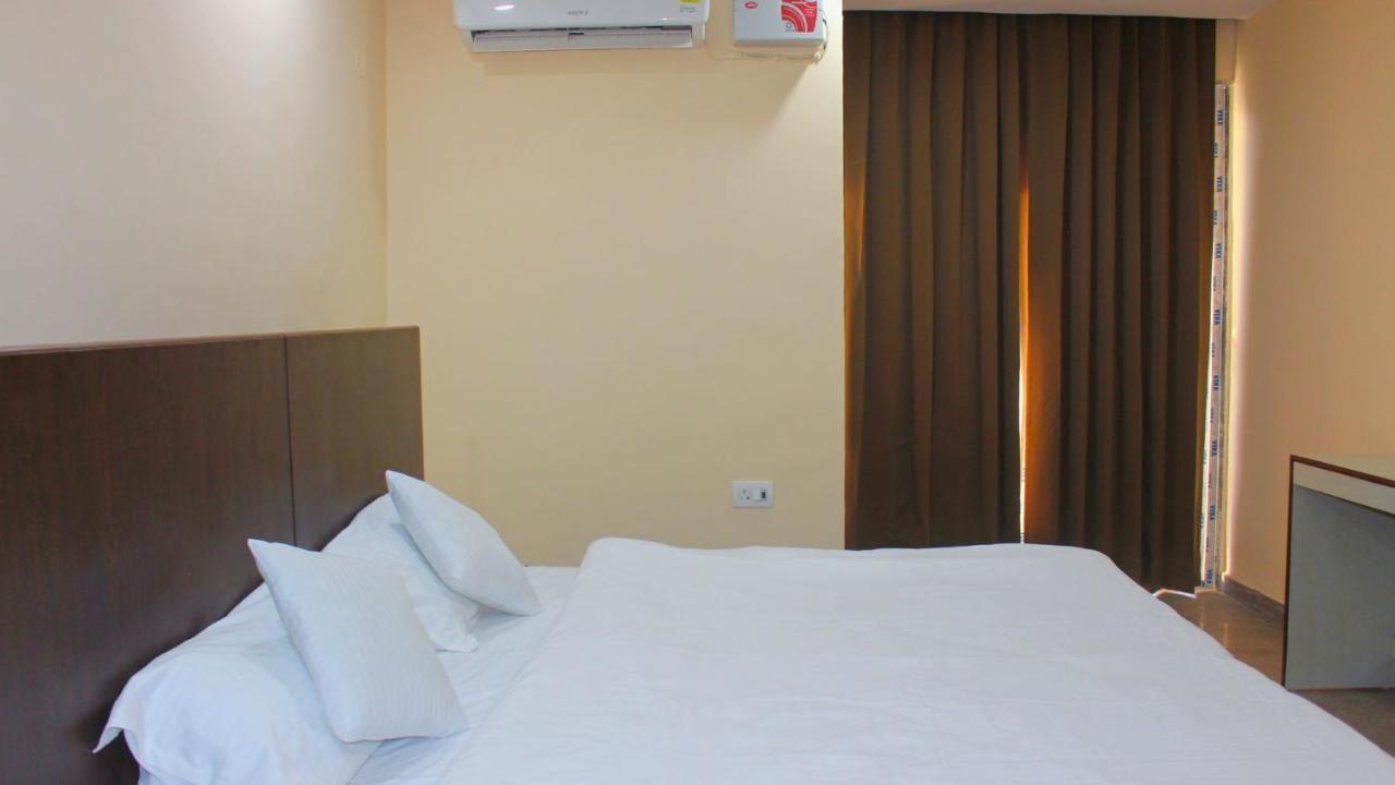 Wedlock Premium Hotel 3*