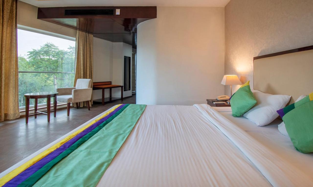 Treebo Trend Grenville Near Udyog Vihar Hotel 3*