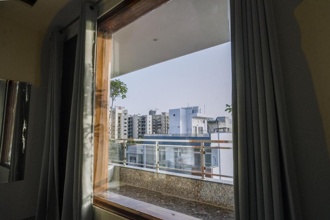 Maharaja Palace Boutique Near Medanta Medicity 3*