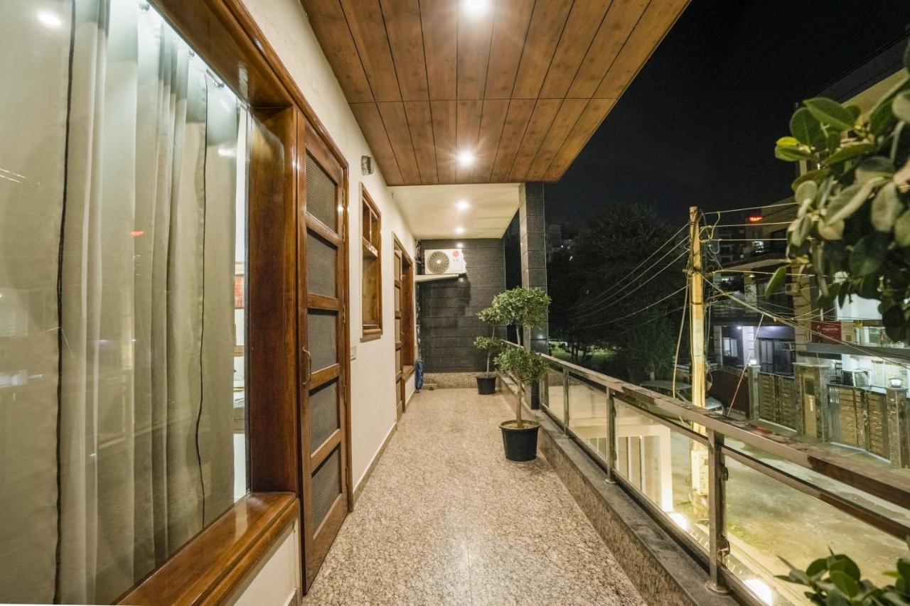 Maharaja Palace Boutique Near Medanta Medicity Gurgaon