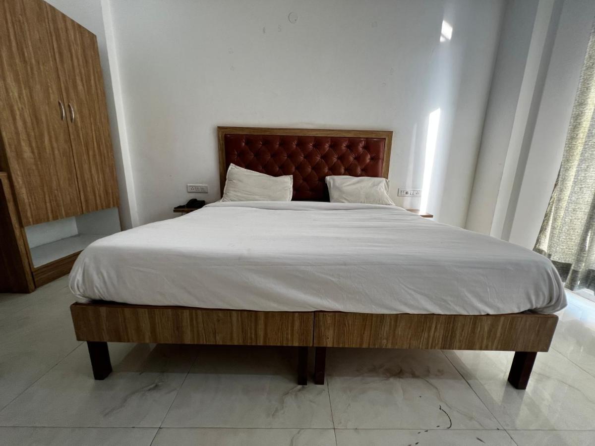 Wedlock Premium 3* Gurgaon