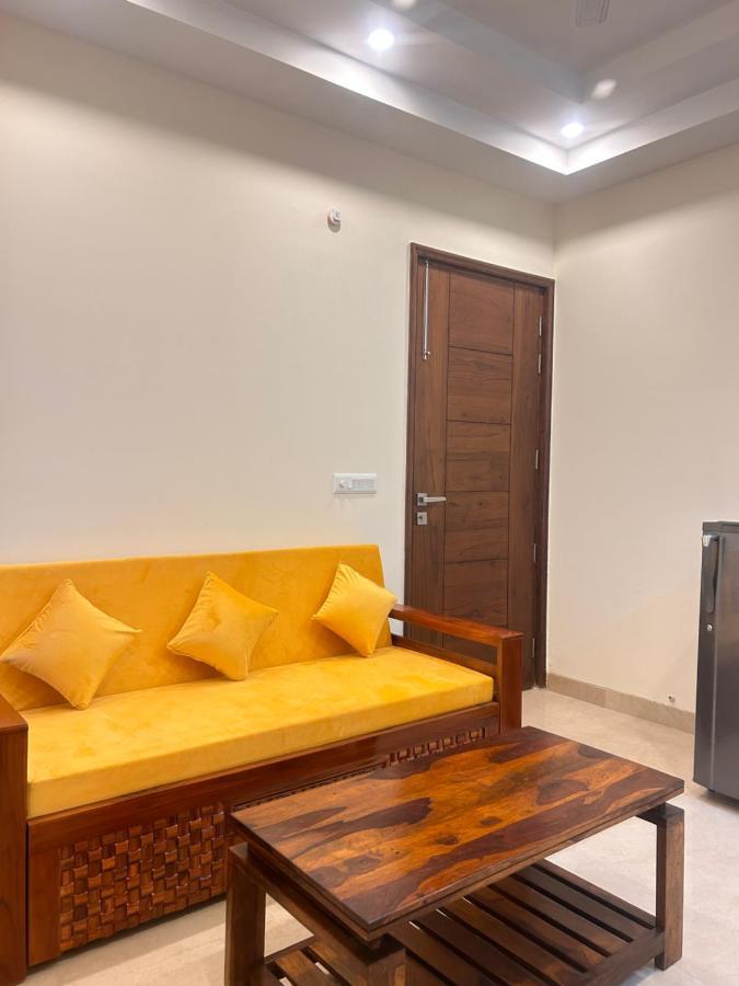 Hotel Lime Tree Service - Medanta Medicity,