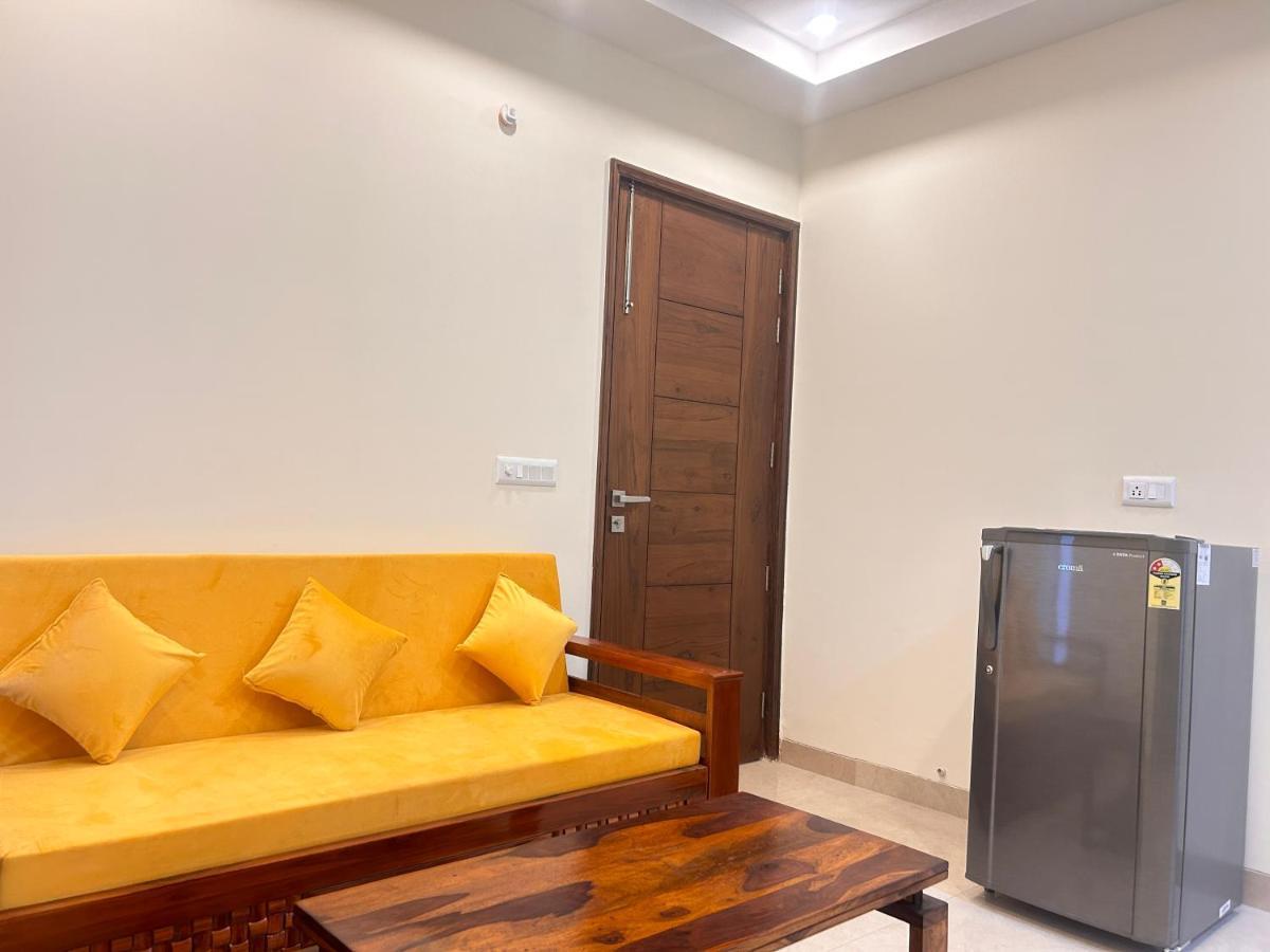 Lime Tree Service - Medanta Medicity, Hotel 3*