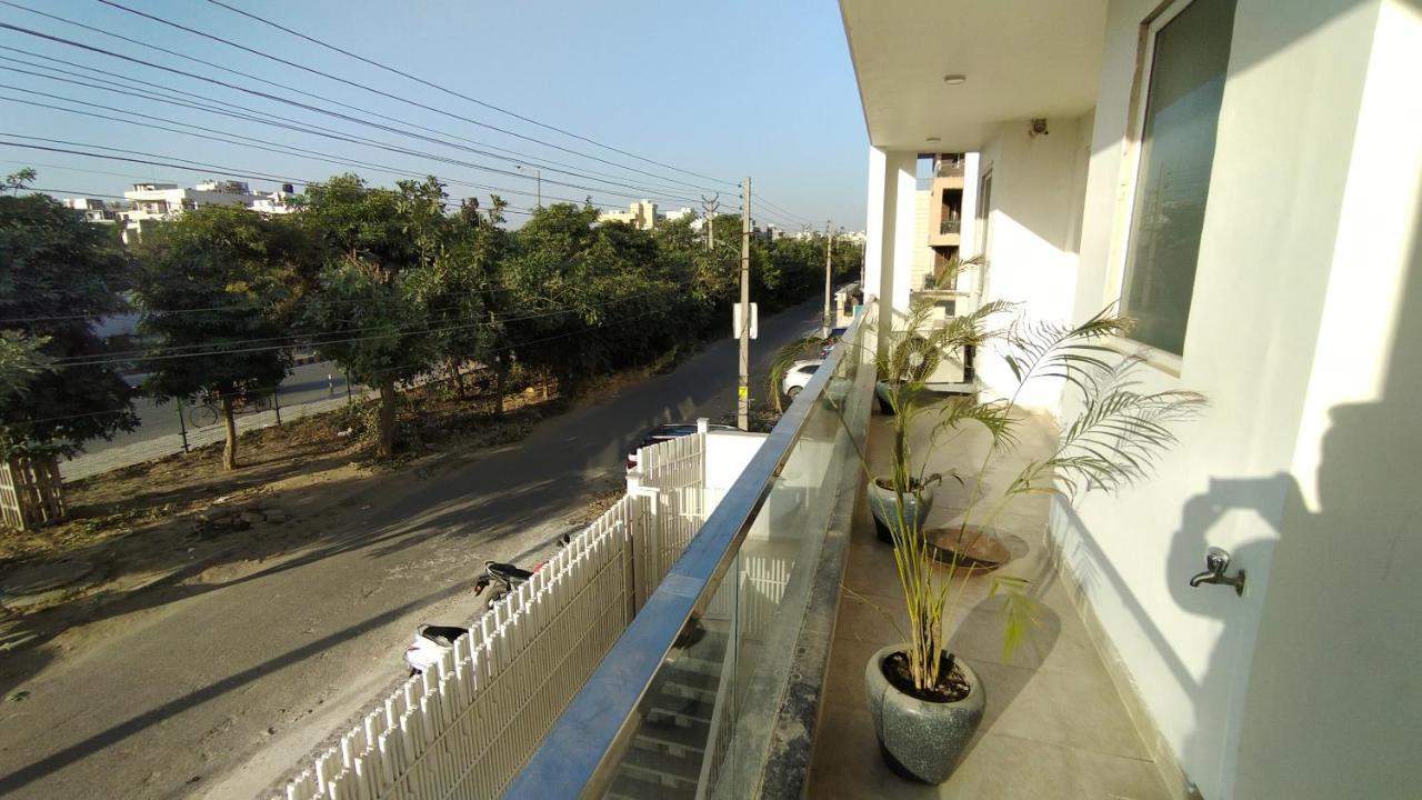 Saltstayz Sector 52 - Ardee Mall Hotel 3*