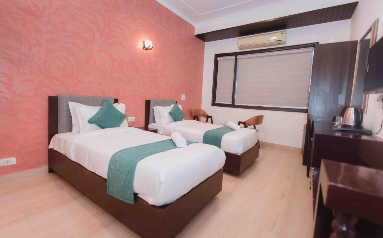 Hotel Plaza Residency Gurgaon