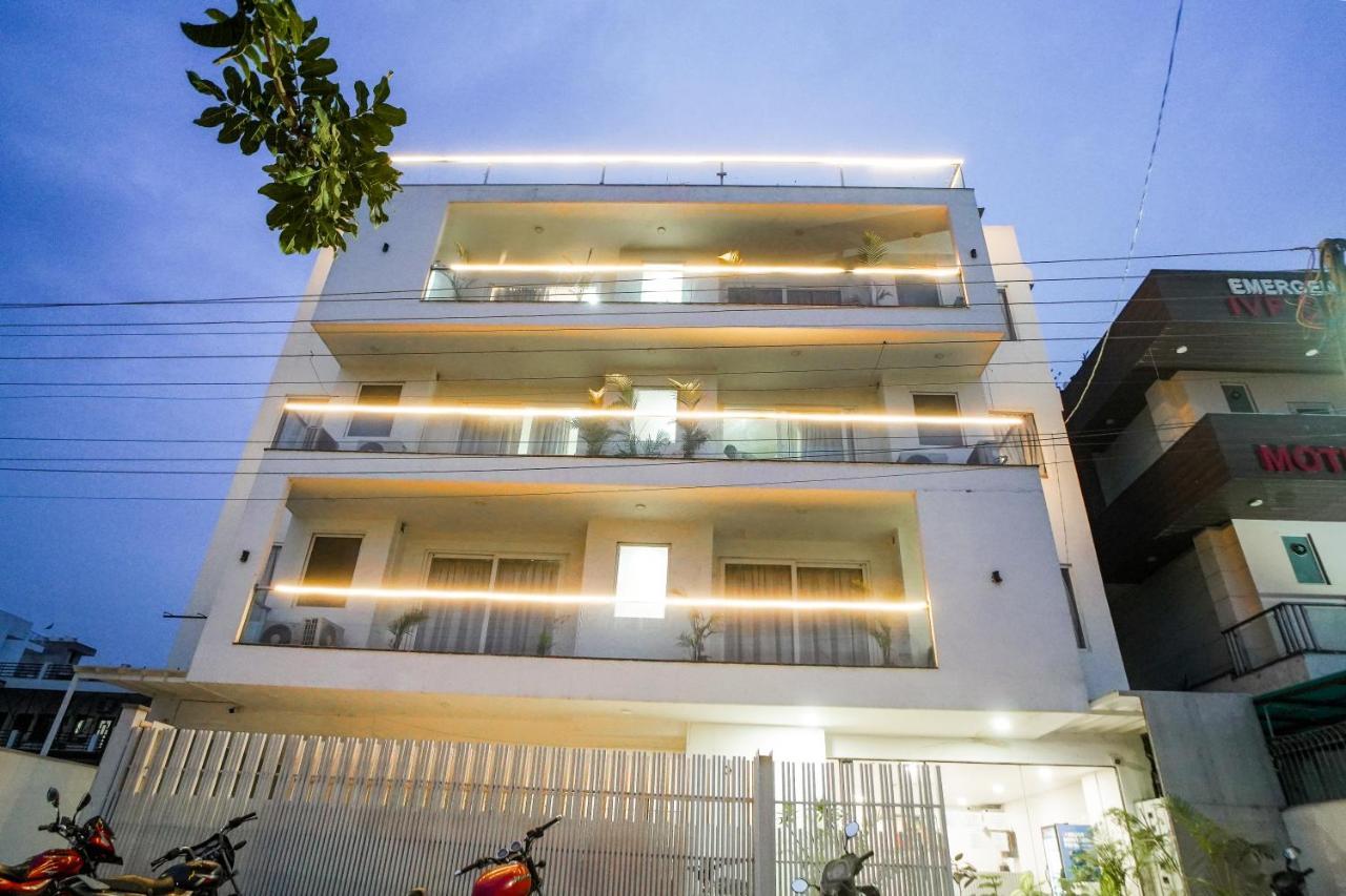 Saltstayz Sector 52 - Ardee Mall Hotel 3*