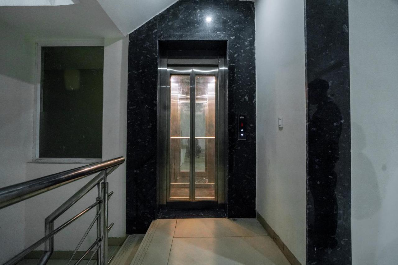 Hotel Saltstayz Sector 52 - Ardee Mall