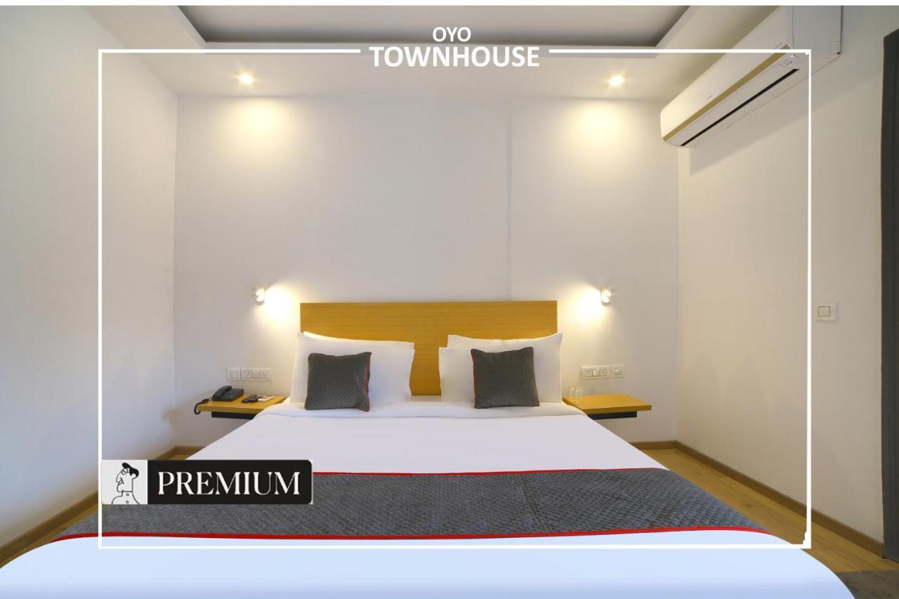 Oyo Townhouse 120 Shushant Lok Gurgaon