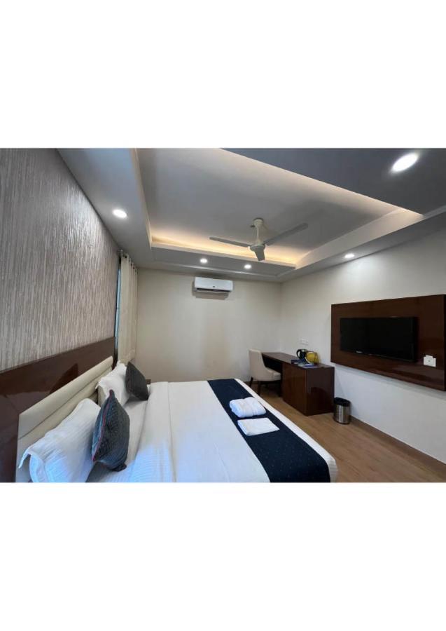 The Azure Hotel 3*