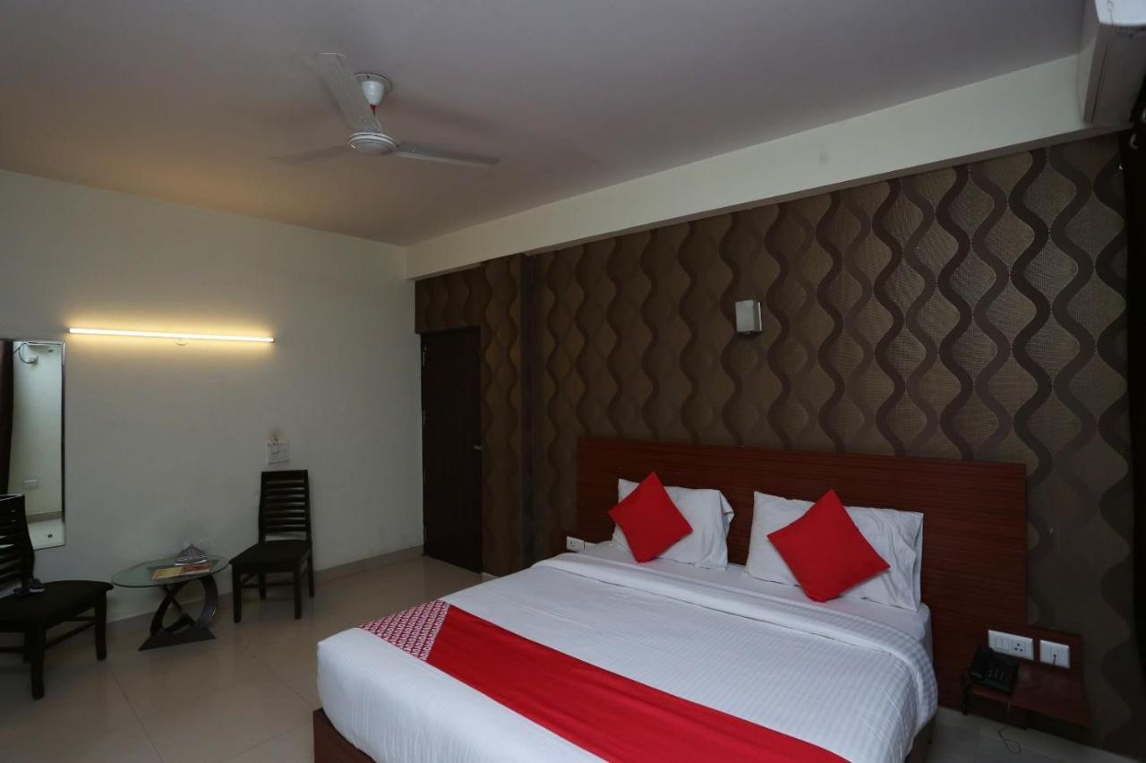 Collection O Himalaya Hotel