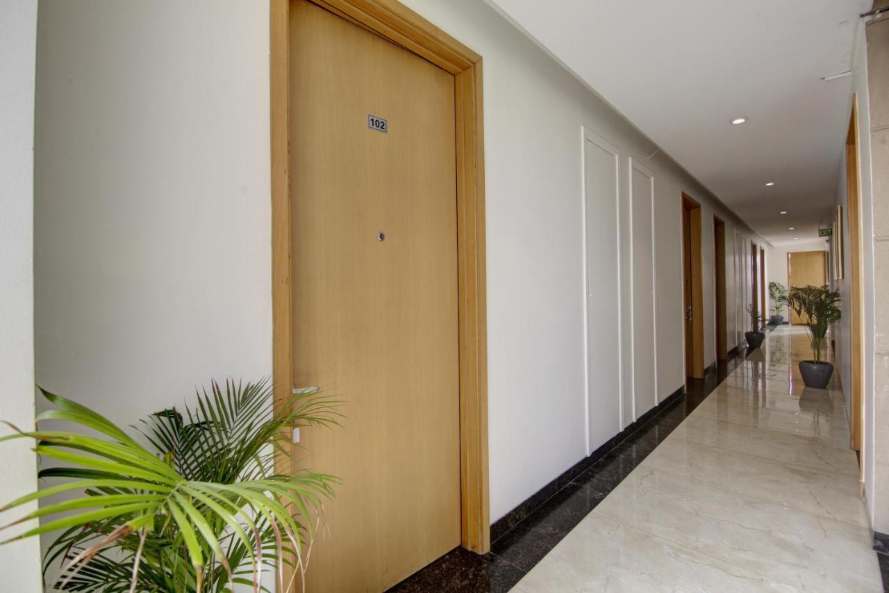 Hotel Saltstayz Select - Galleria Market & Golf Course Road 4*
