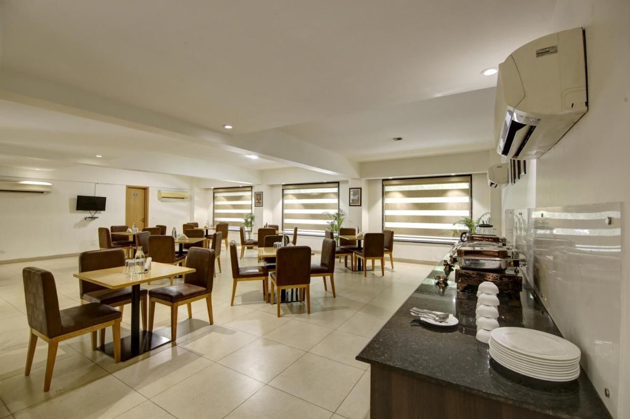 Saltstayz Select - Galleria Market & Golf Course Road Hotel
