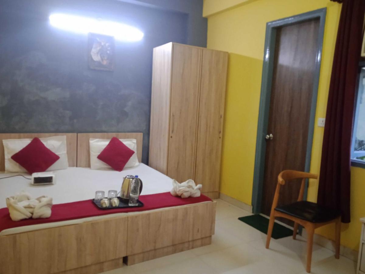 O Yeti Near Appu Ghar * Gurgaon