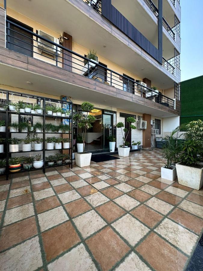 Plum Tree Hotel