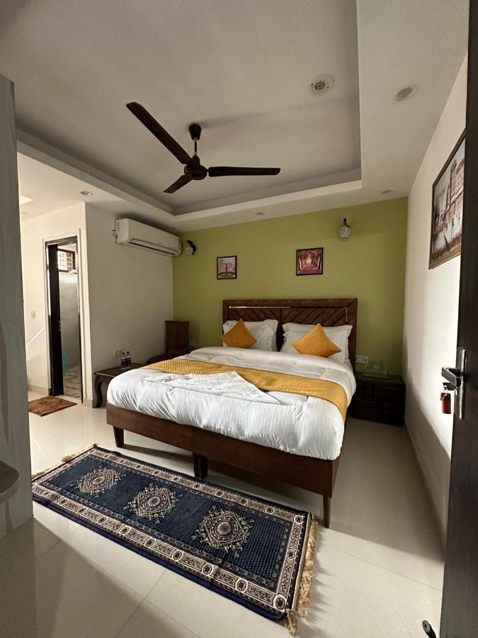 Hotel Plum Tree Gurgaon