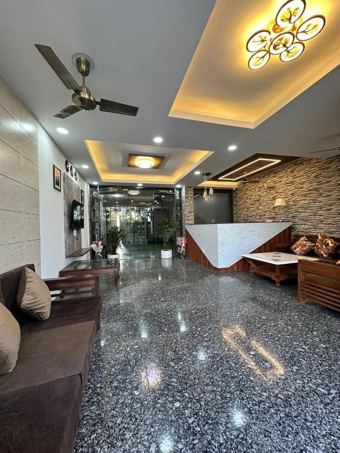 Plum Tree Hotel Gurgaon