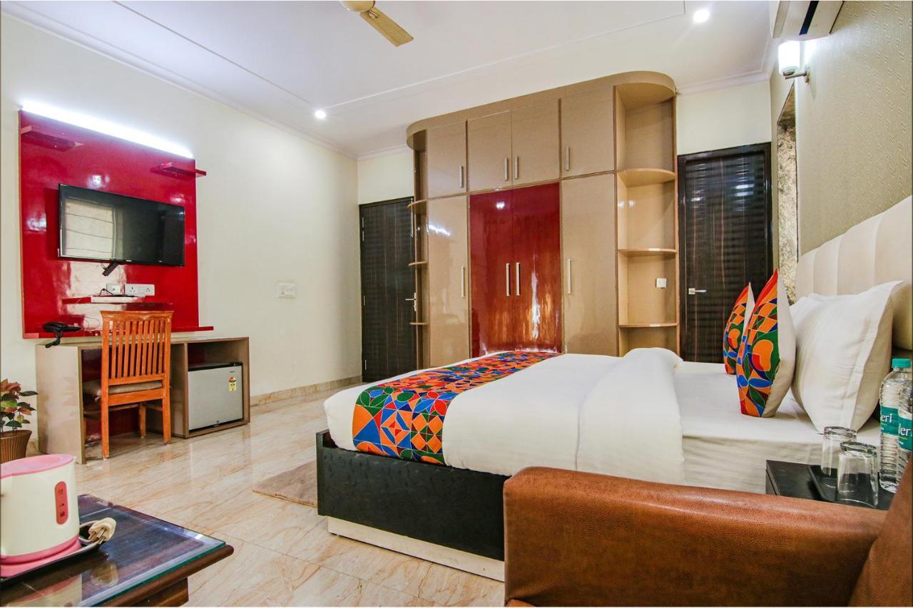 Homefort - Sector 45 Near Cyber Park & Artemis Hospital 4* Gurgaon