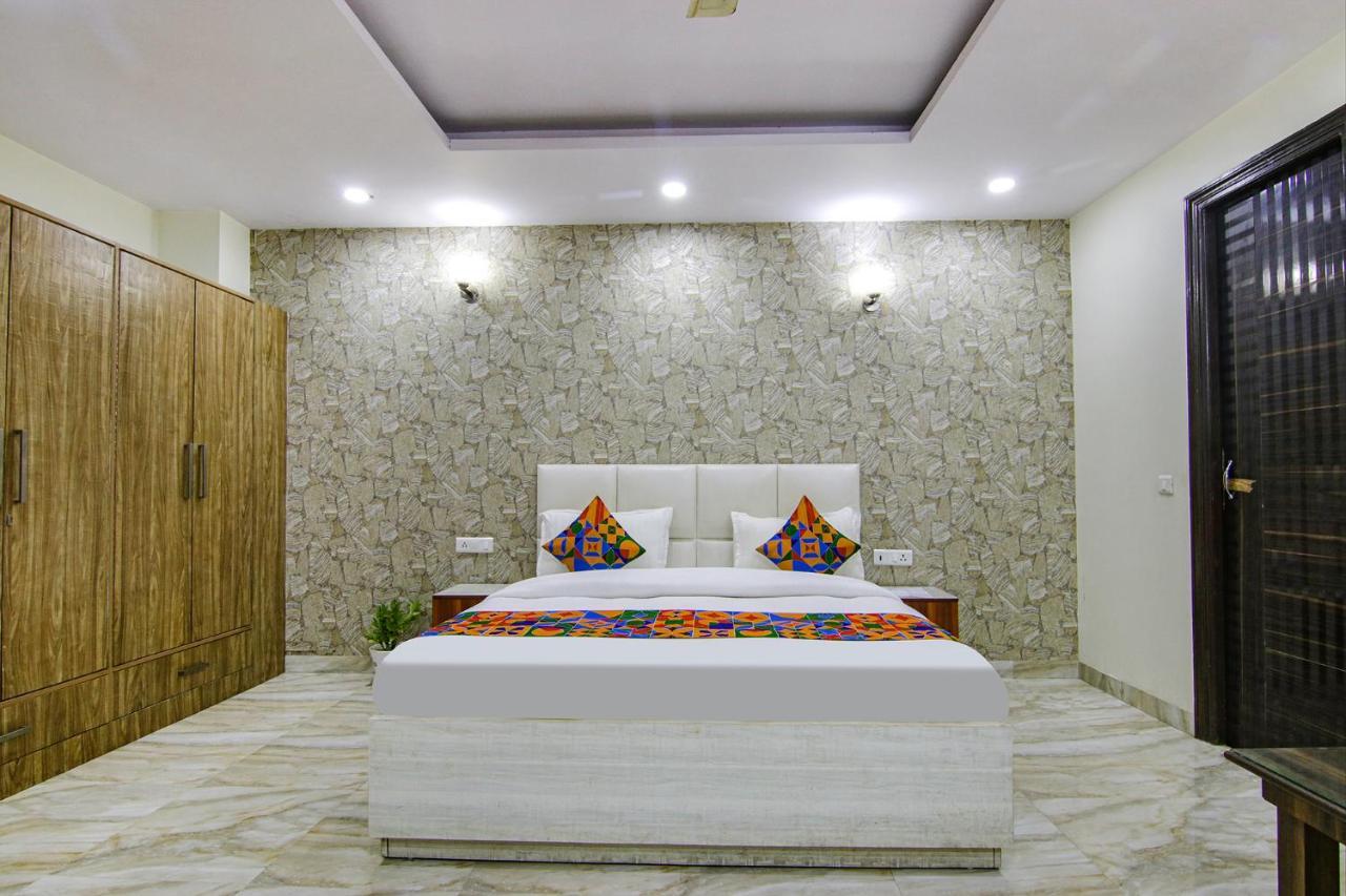 Hotel Homefort - Sector 45 Near Cyber Park & Artemis Hospital