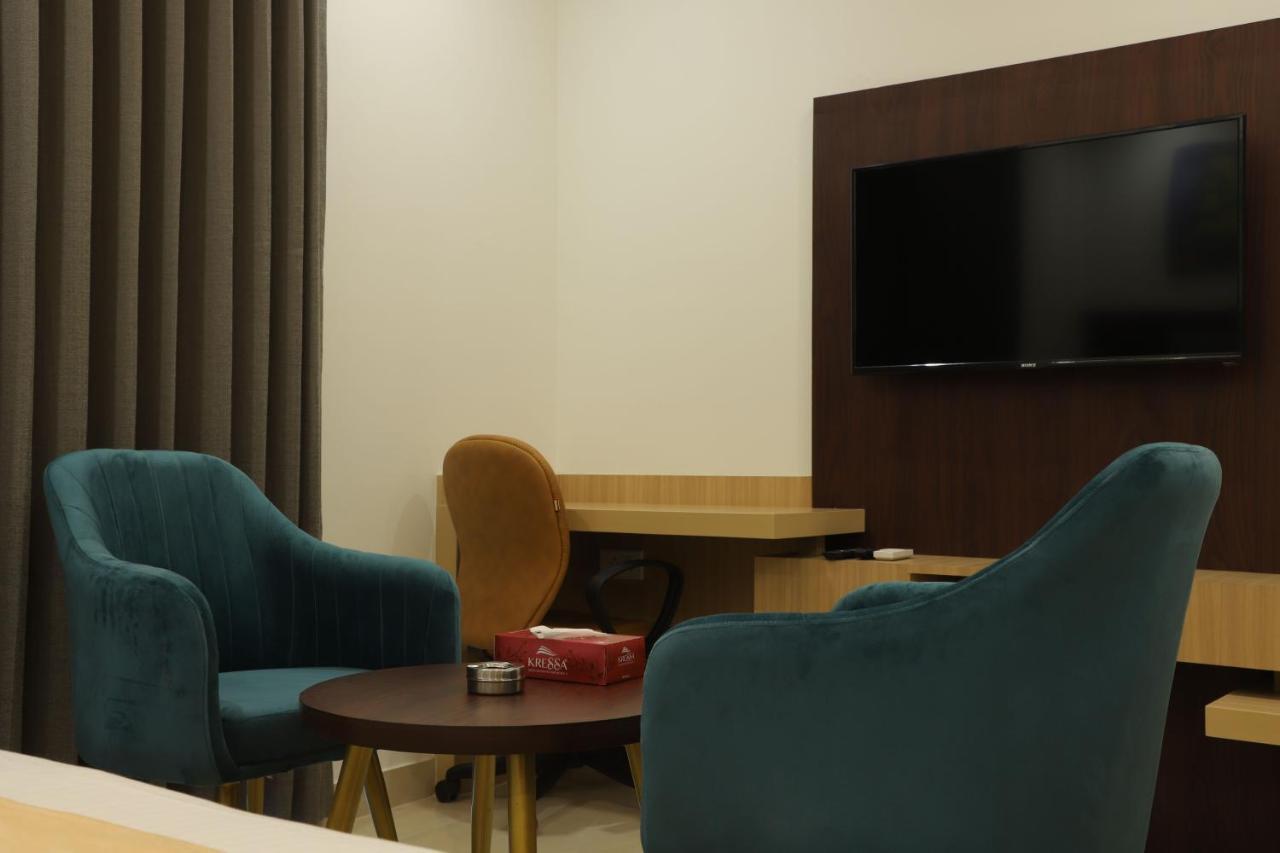 Gurugram Hotel 3*