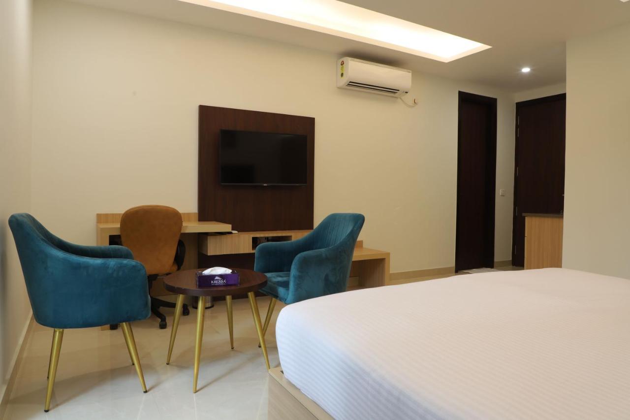 Gurugram 3*