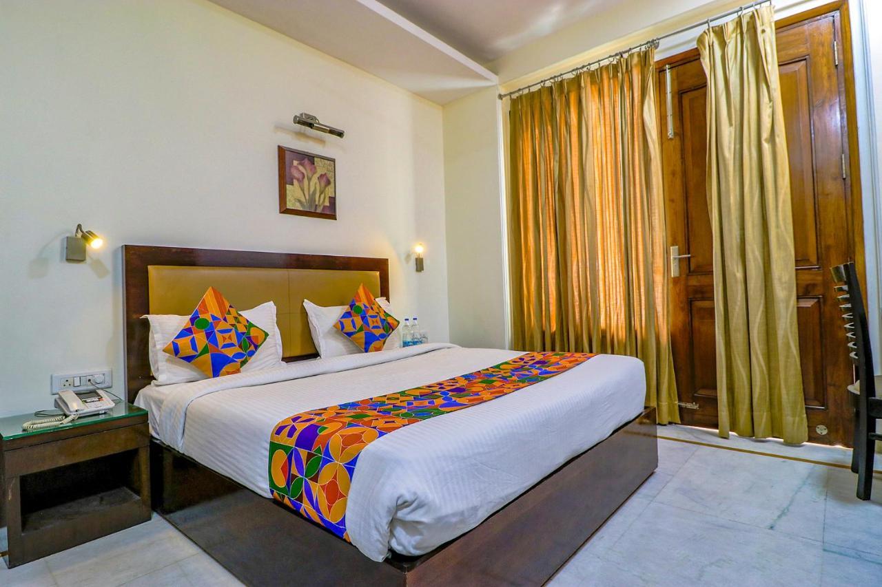 Fabhotel Imperial Hotel