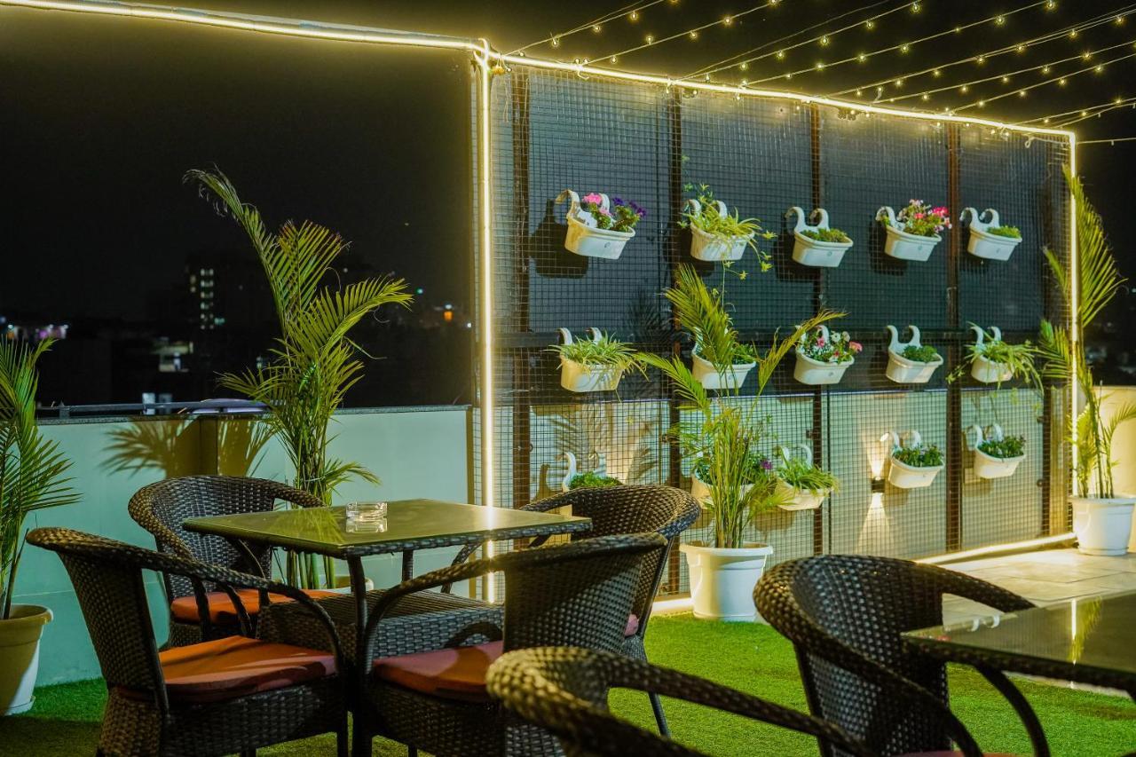 Hotel Saltstayz Select - Unitech Cyber Park Gurgaon