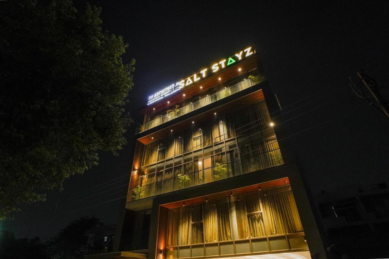 Saltstayz Select - Unitech Cyber Park