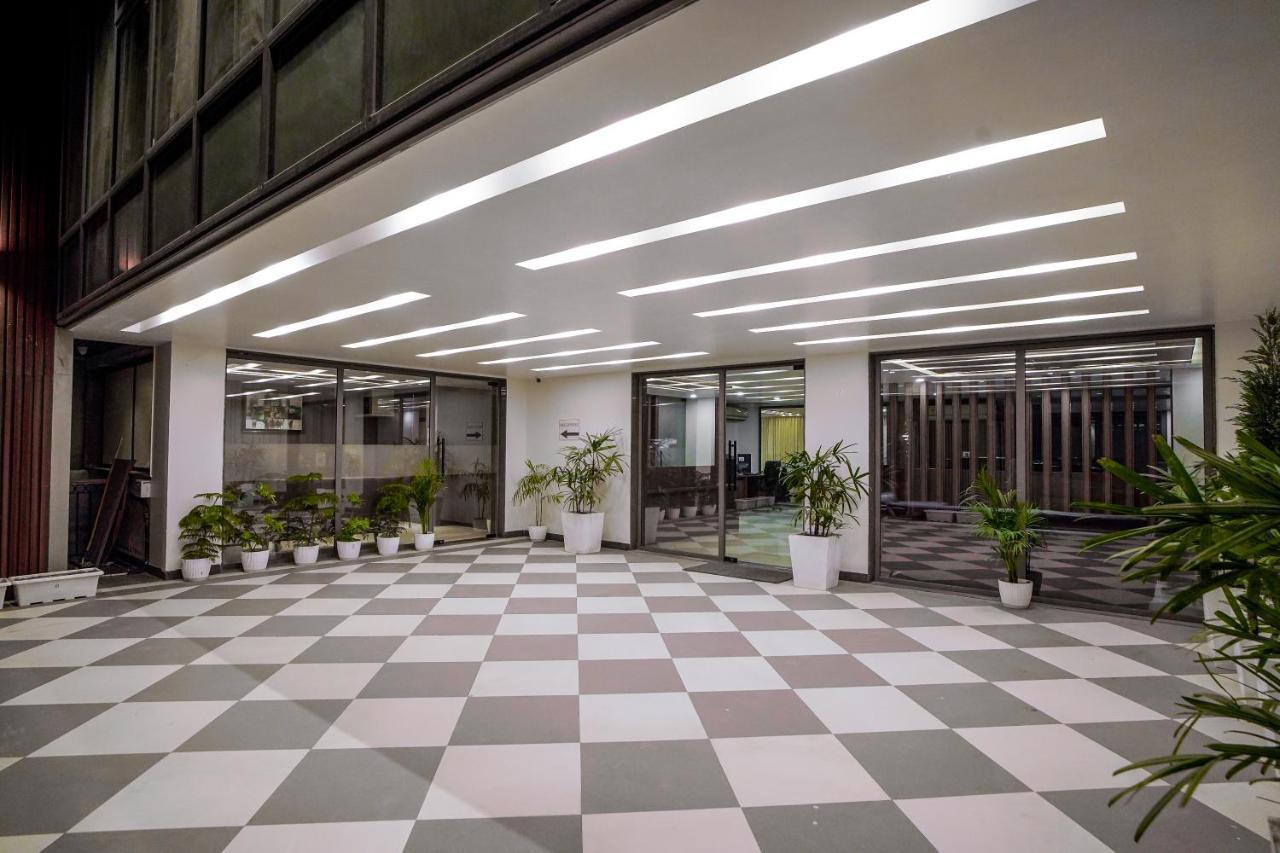Saltstayz Select - Unitech Cyber Park Gurgaon