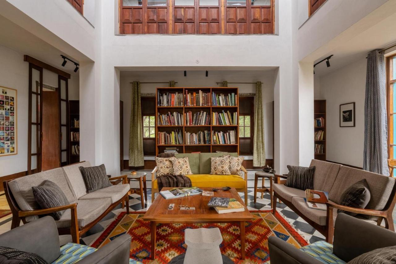 Lohonostays Library Sadhrana Bagh Villa *