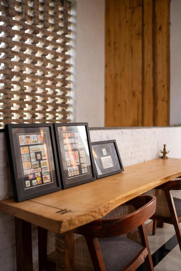 Villa Lohonostays Library Sadhrana Bagh Gurgaon
