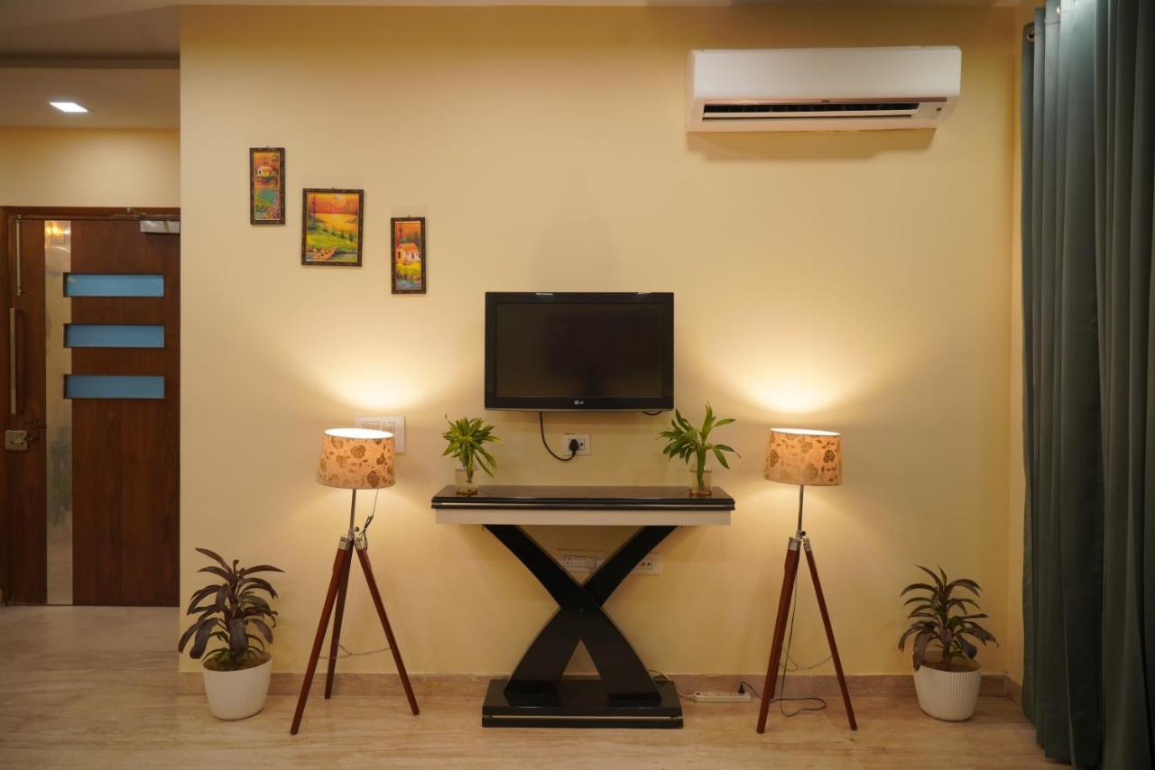 Luxury 3bhk Service -golf Course Road, Gurgaon