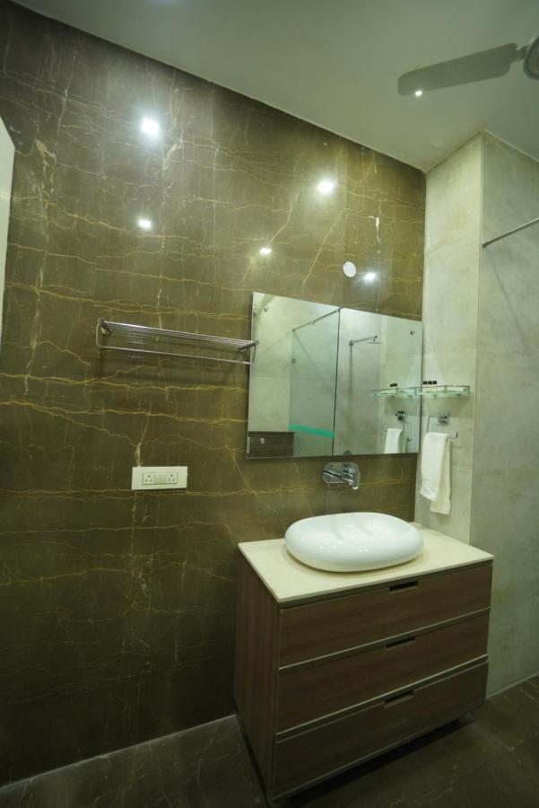 Luxury 3bhk Service -golf Course Road, Apartment Gurgaon