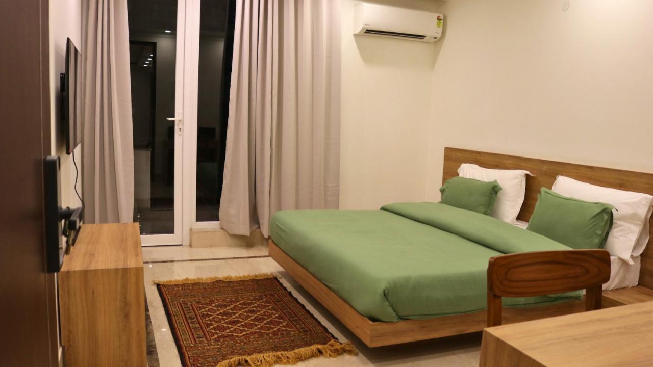 Hotel Ava And Corporate Golf Course Road, Gurgaon