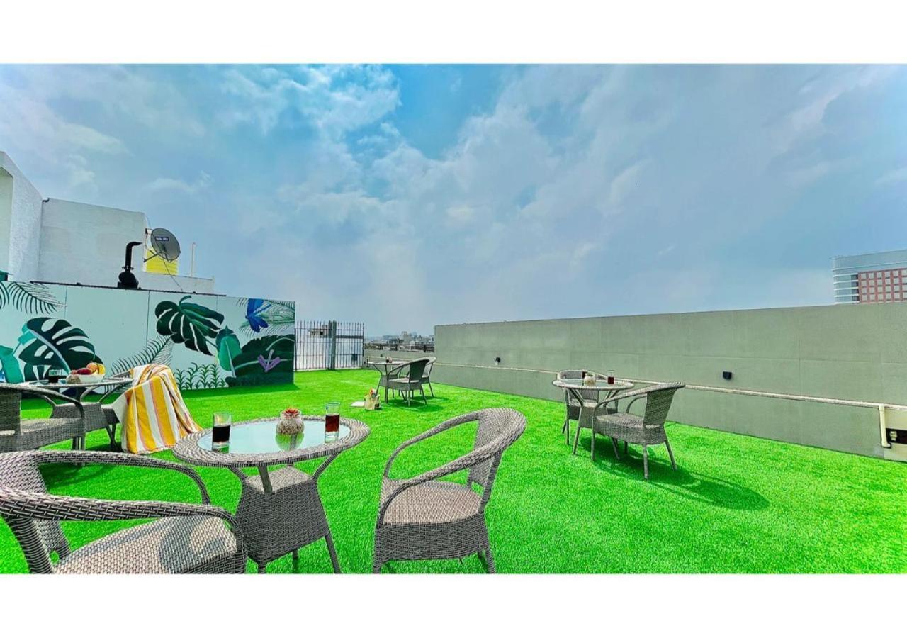 Bluo Studio3 Dlf Cybercity - Balcony, Gym Tt, Lift Hotel