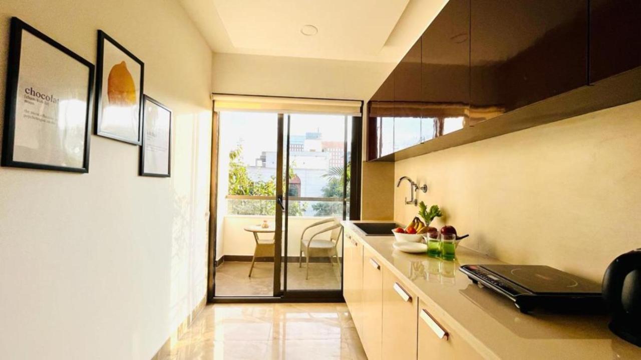 Hotel Bluo Studio3 Dlf Cybercity - Balcony, Gym Tt, Lift