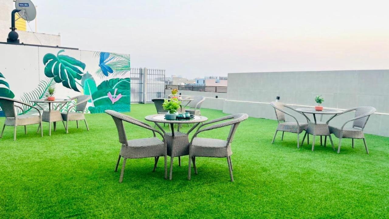 Bluo Studio4 Dlf Cybercity - Balcony, Gym Tt, Lift Hotel
