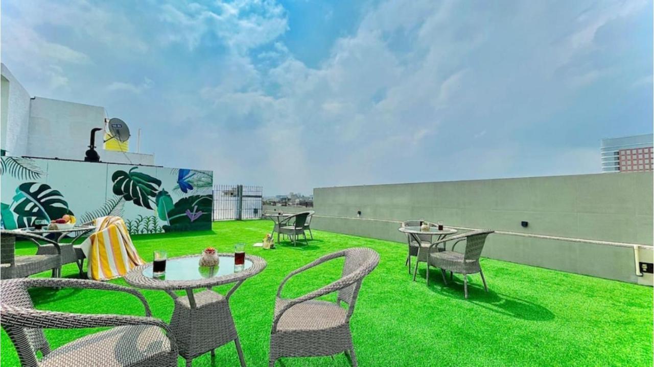 Bluo Studio4 Dlf Cybercity - Balcony, Gym Tt, Lift 3*