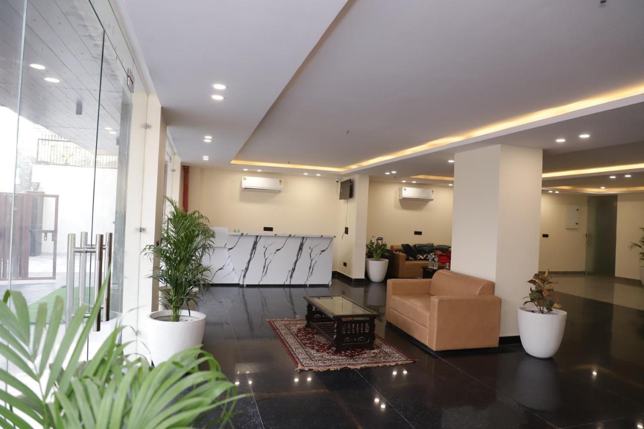 Lyf Corporate Sector 45 Gurgaon