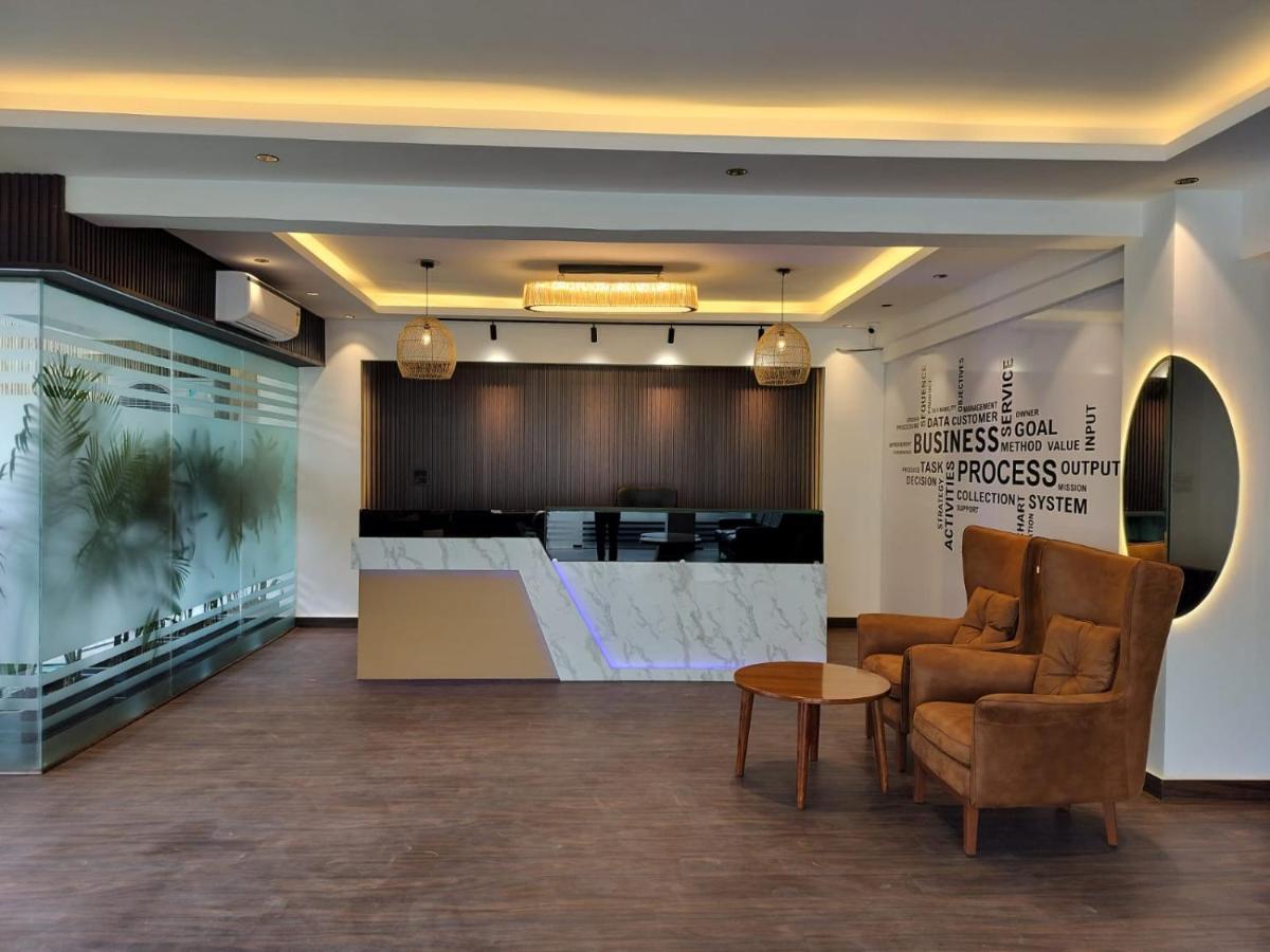 Hotel Elite 32 Avenue - Near Google Building 3*