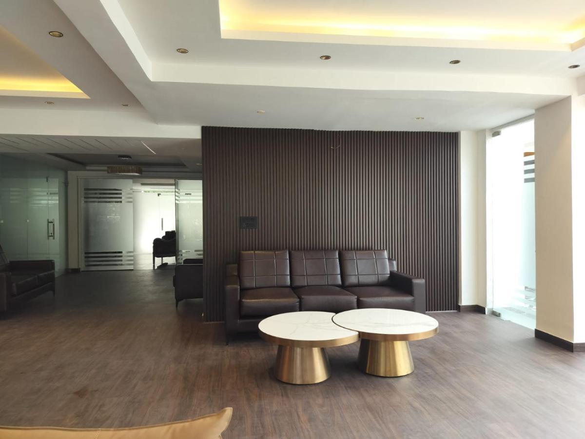 Elite 32 Avenue - Near Google Building