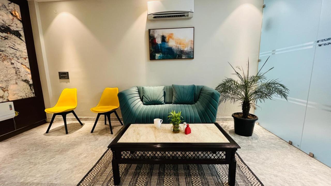 Hotel Bluo 1bhk - Balcony, Lift, Gym, Parking 3*