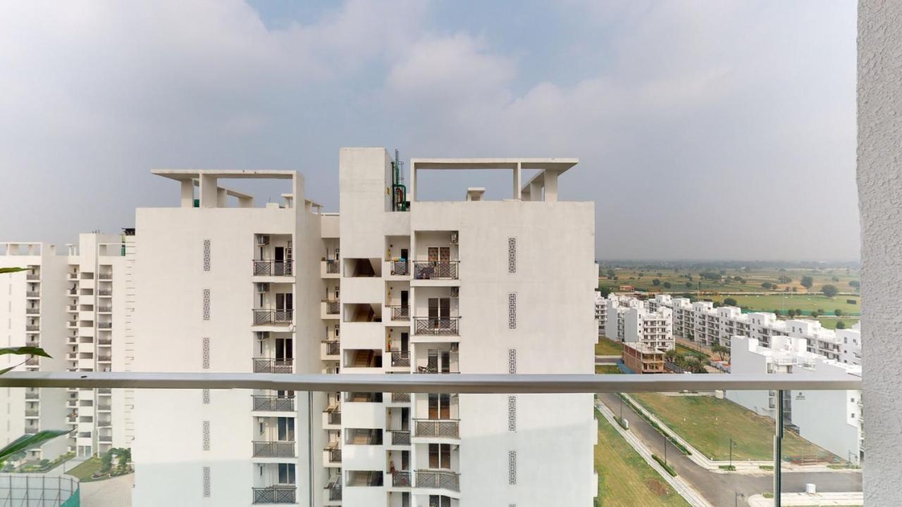 Priya Gurgaon Apartment