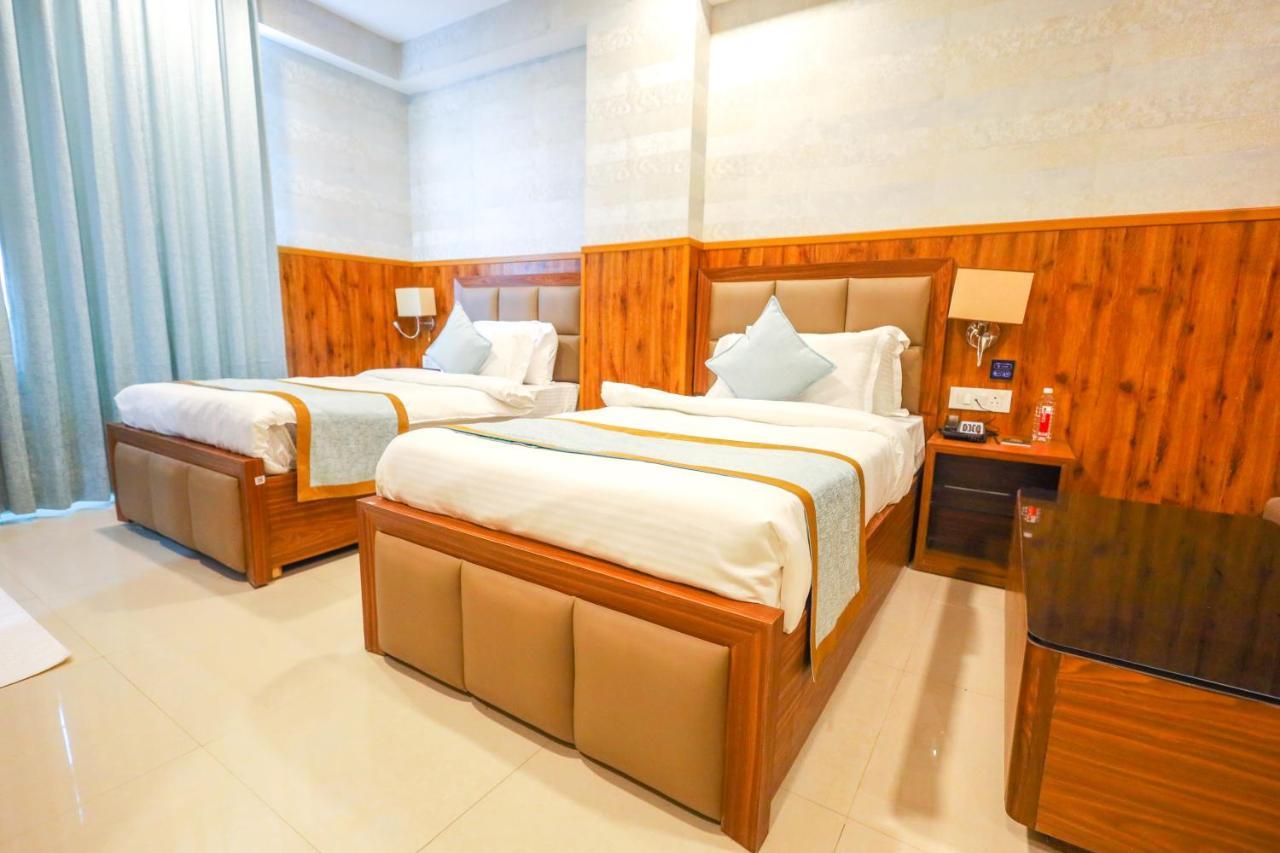 Clay Hotel, Sohna Road, Sector 49, Gurugram Gurgaon