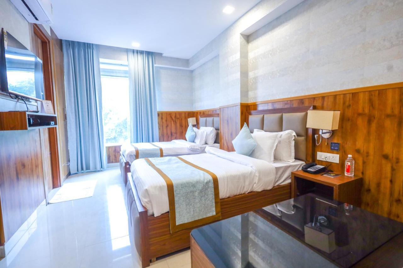 Clay Hotel, Sohna Road, Sector 49, Gurugram Hotel