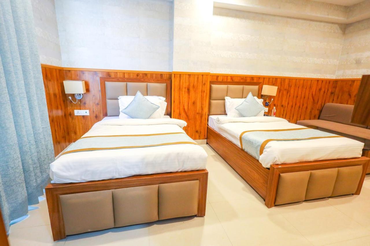 Hotel Clay Hotel, Sohna Road, Sector 49, Gurugram *