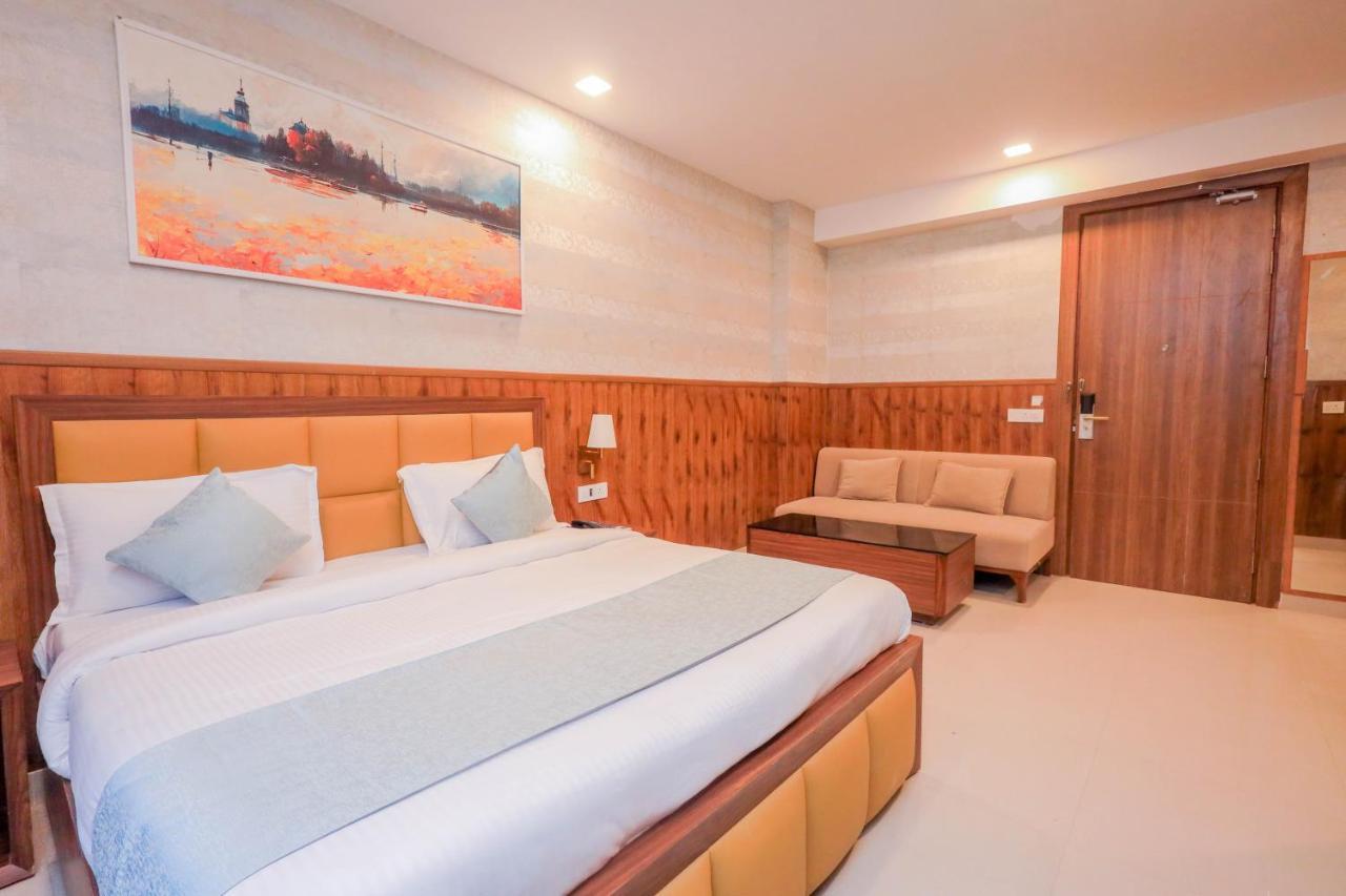 Clay Hotel, Sohna Road, Sector 49, Gurugram Gurgaon