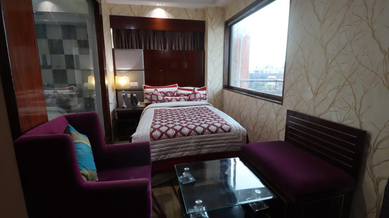 Skycity 3*