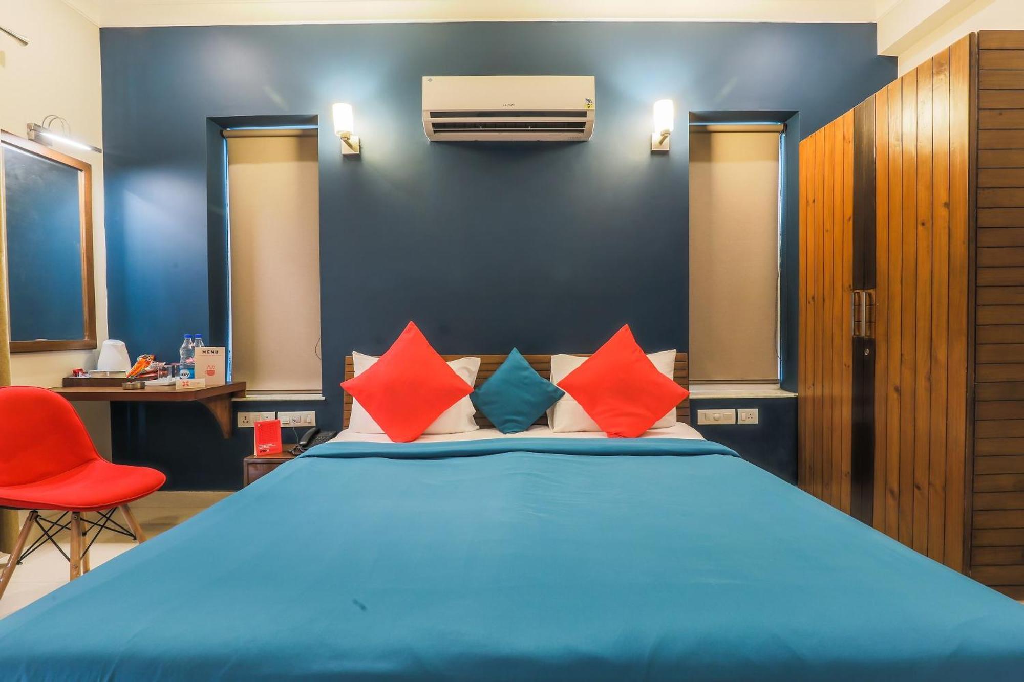 Super Oyo Capital O 325 Medanta Square 3* Gurgaon