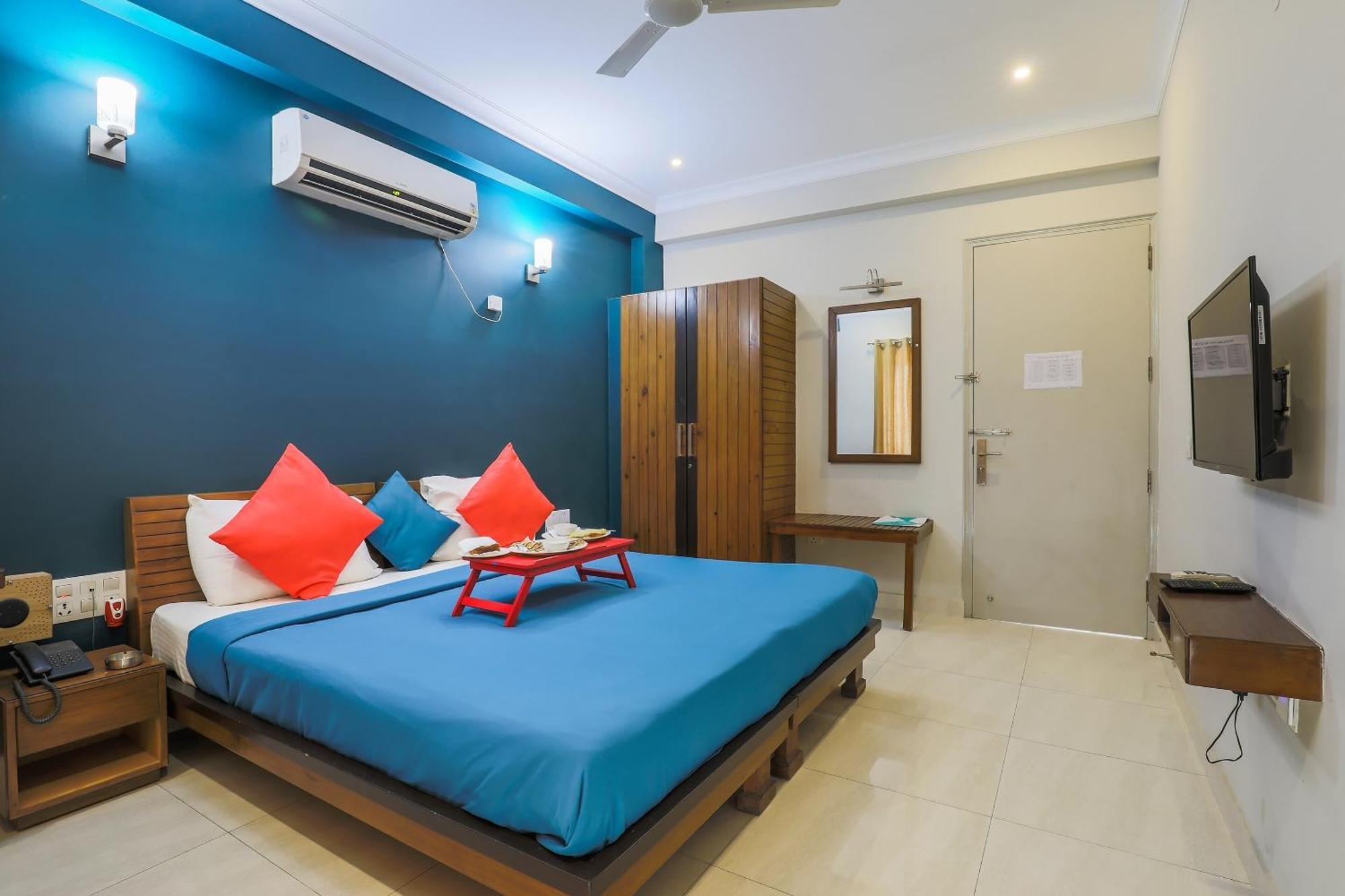 Super Oyo Capital O 325 Medanta Square Hotel Gurgaon