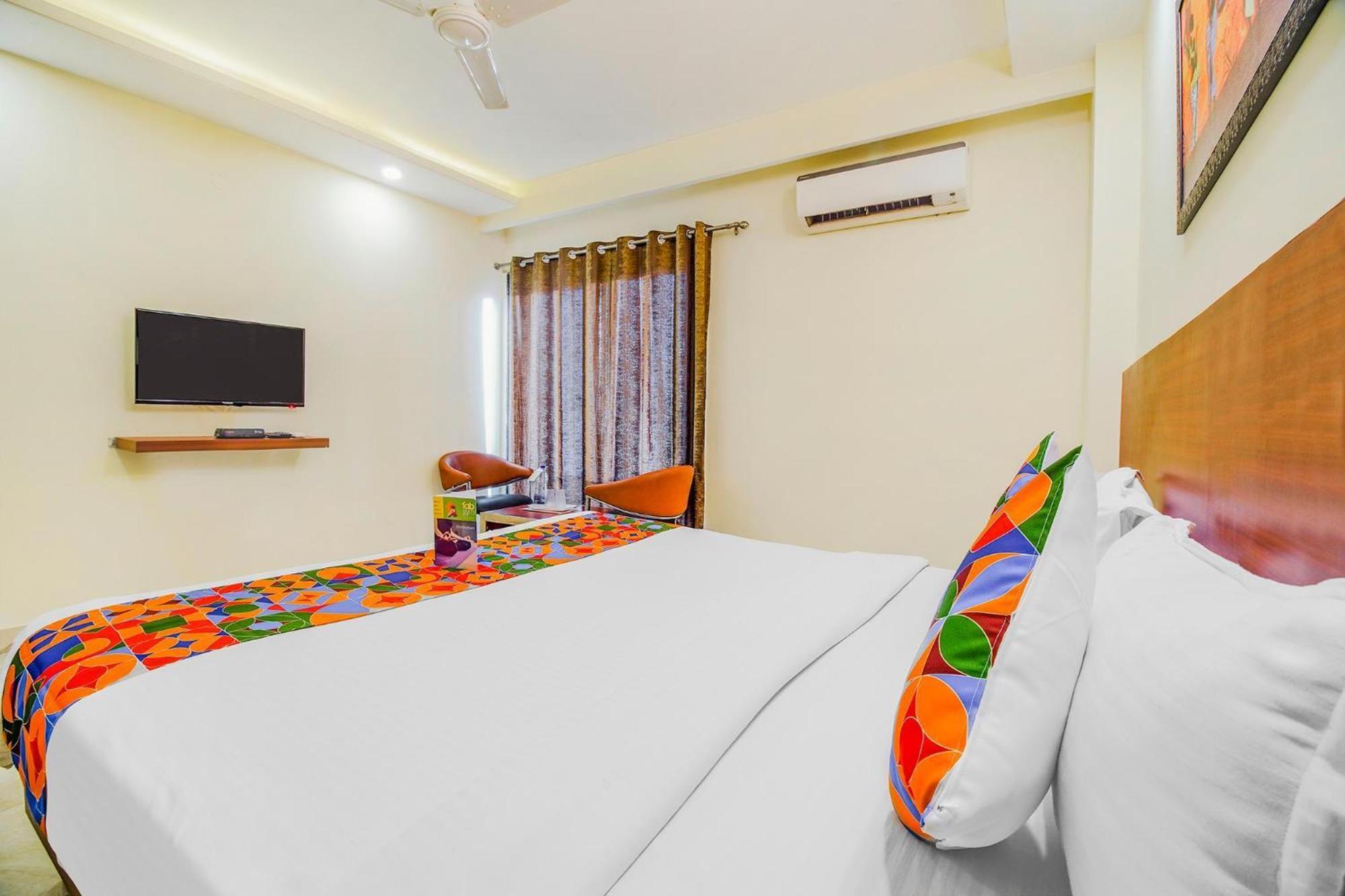Fabhotel Vr Hotel 3*